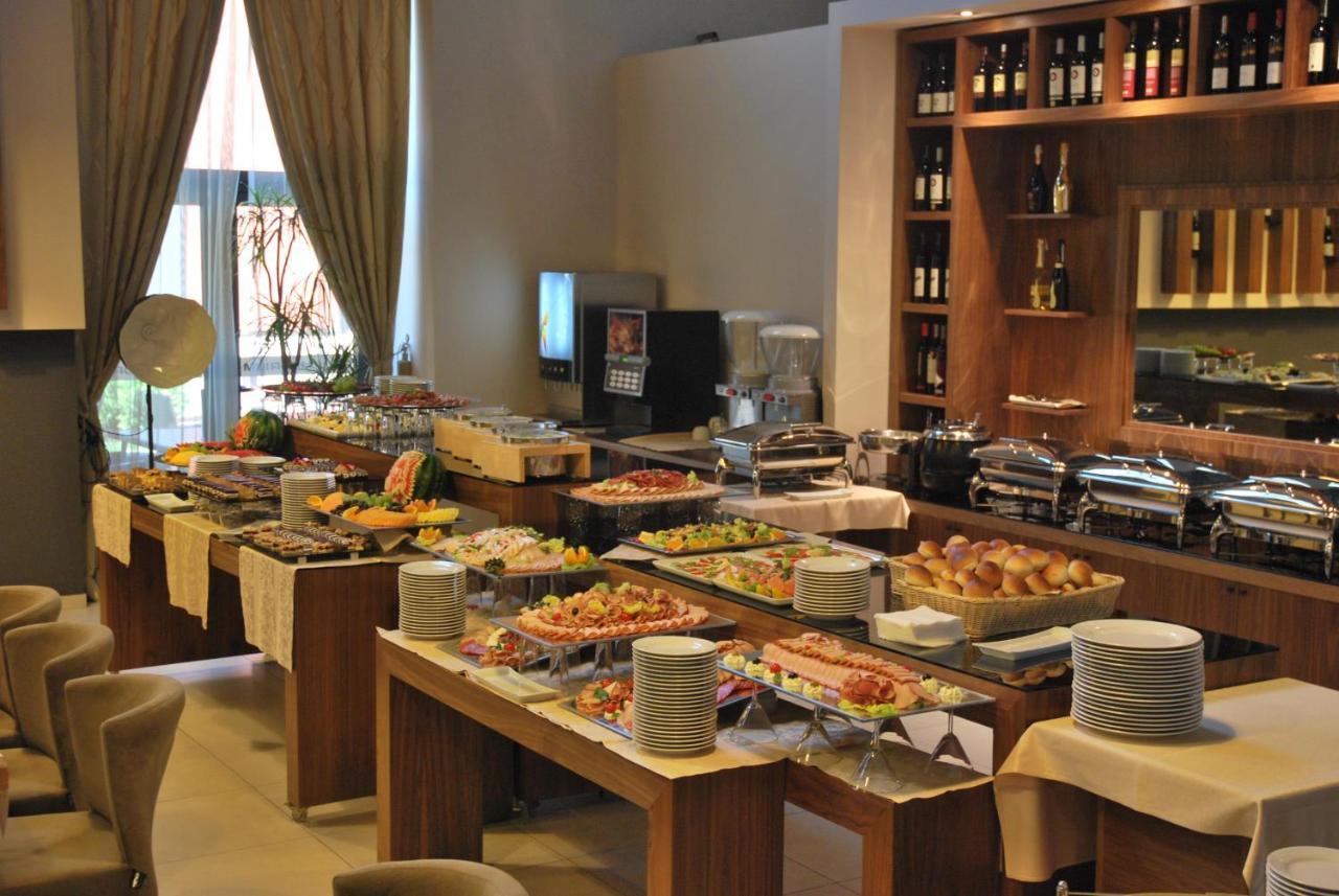Hotel Jelena Banja Luka Extérieur photo