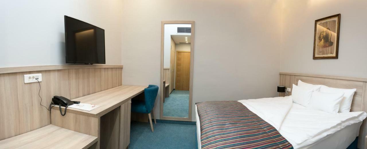 Hotel Jelena Banja Luka Extérieur photo