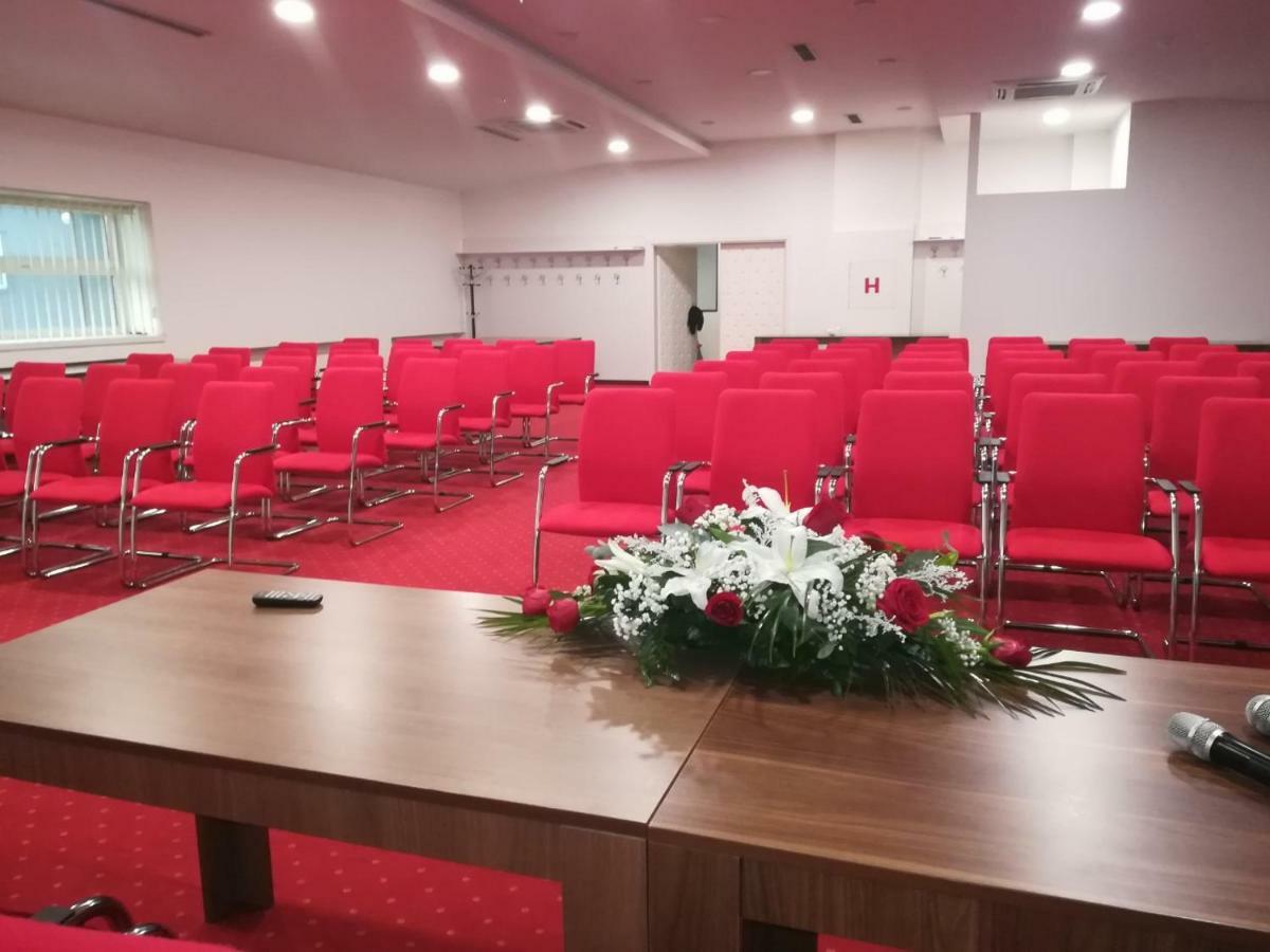 Hotel Jelena Banja Luka Extérieur photo